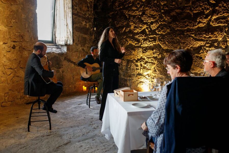 Porto: Fonseca Cellar Tour & Fado Show with Optional Dinner - The two pours: Siroco and Bin 27