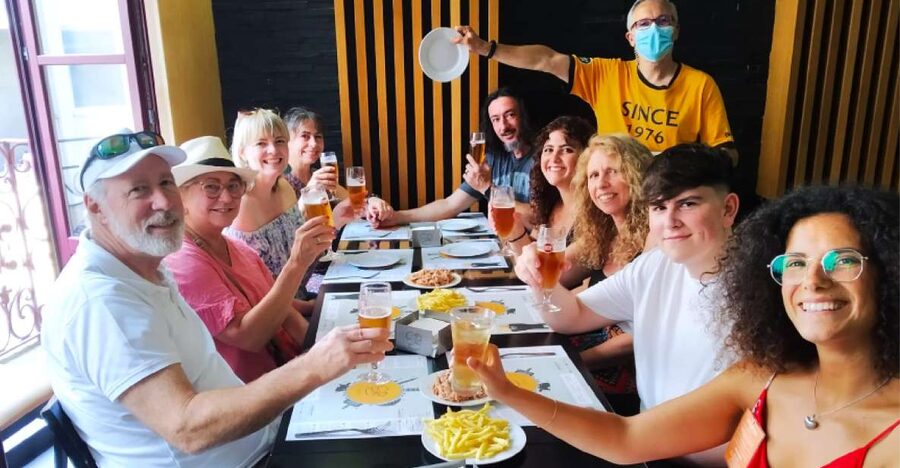 Porto: Food Tour with Tastings - How much food and drink should you expect?