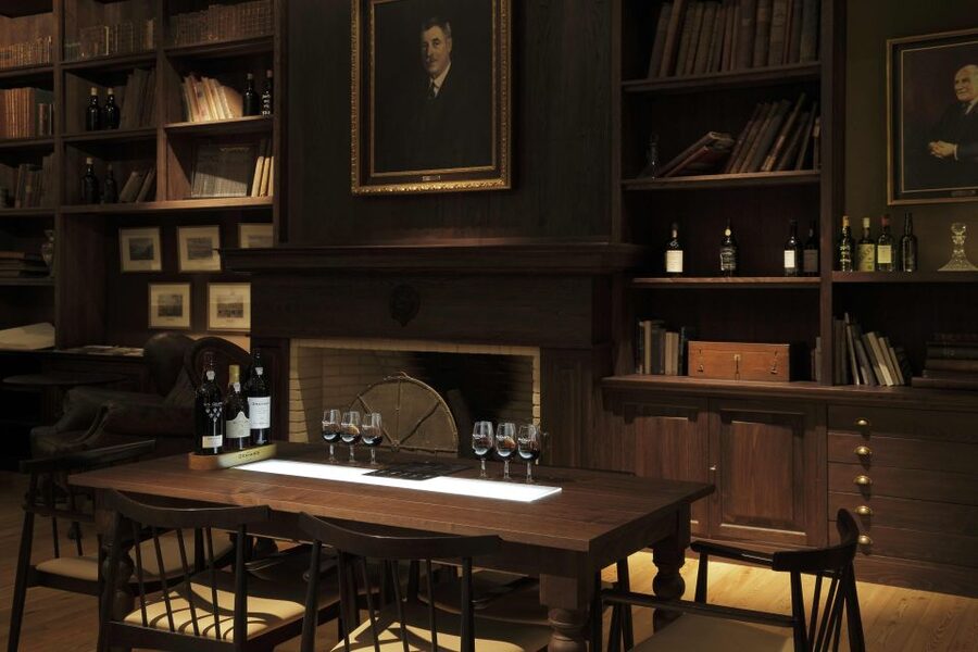 Porto: Graham's Port Lodge Tour & Vintage Room Wine Tasting - The Vintage Room tasting