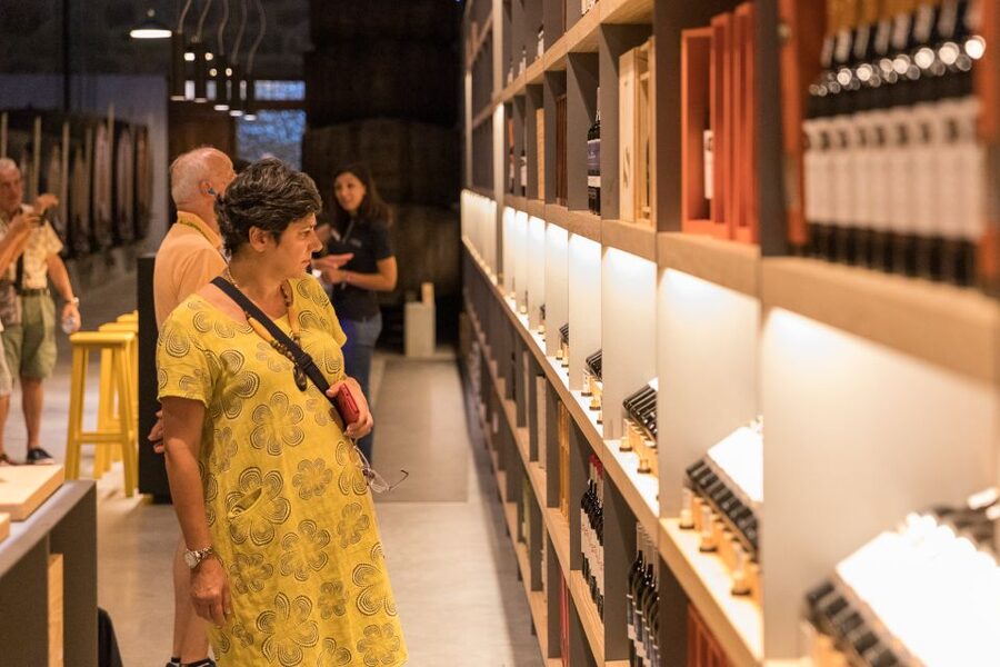Porto: Guided Tour and Tasting of 3 Port Wines at Poças - Three Ports and what you learn from them
