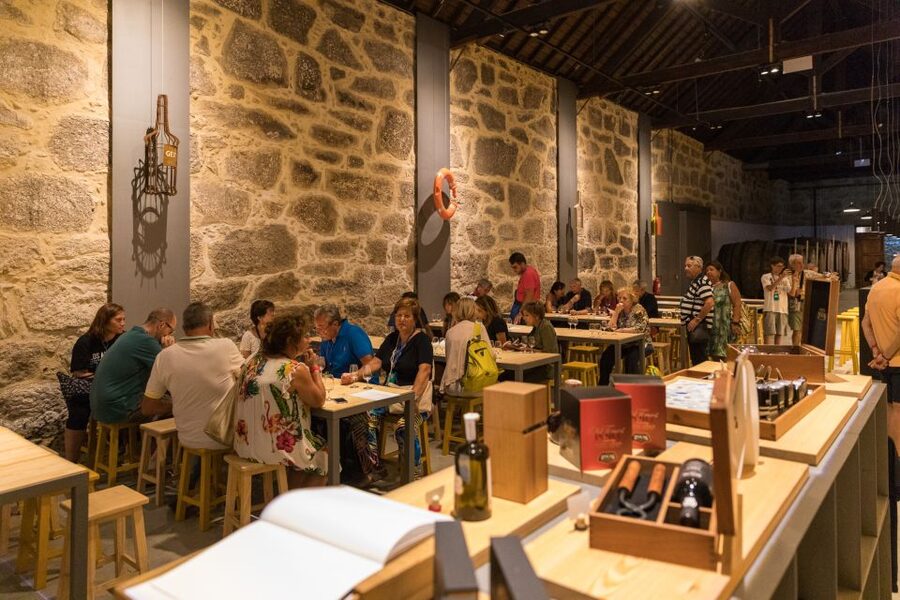 Porto: Guided Tour and Tasting of 3 Port Wines at Poças - Arriving at Poças in Vila Nova de Gaia