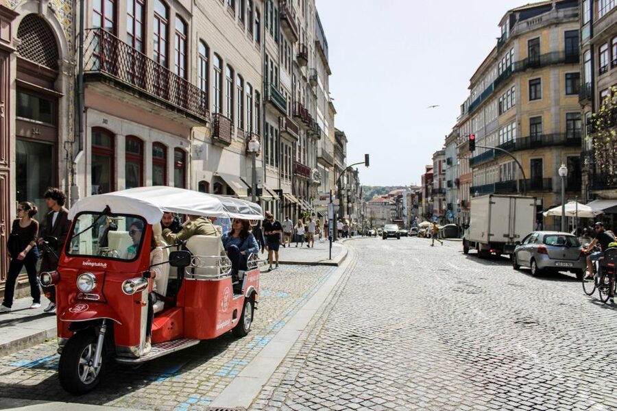 Porto: Guided Tour by Tuk-Tuk & Optional Douro River Cruise - Why this is a good first look at Porto