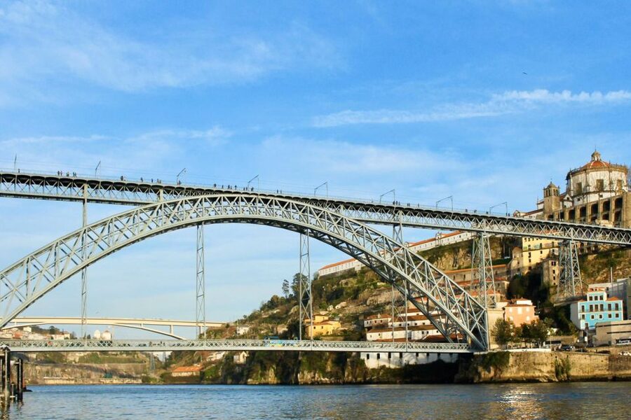 Porto: Guided Walking Tour and Lello Bookshop - Key points to know before you book