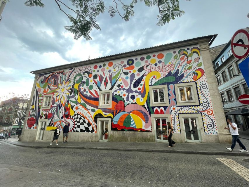 Porto: Half-Day Street Art Tour - What the guides add to the experience