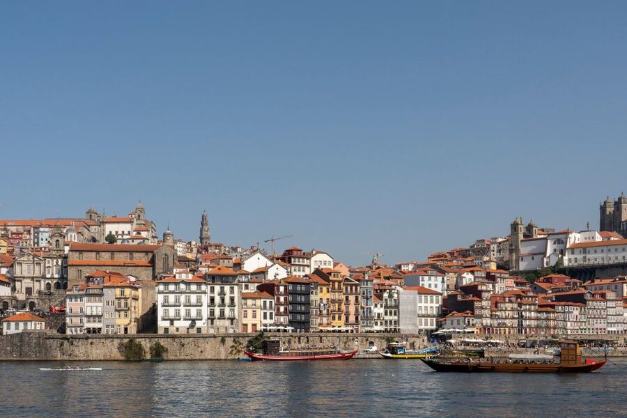 Porto: Helicopter Ride, Guided Walking Tour & River Cruise - What the $432 price means