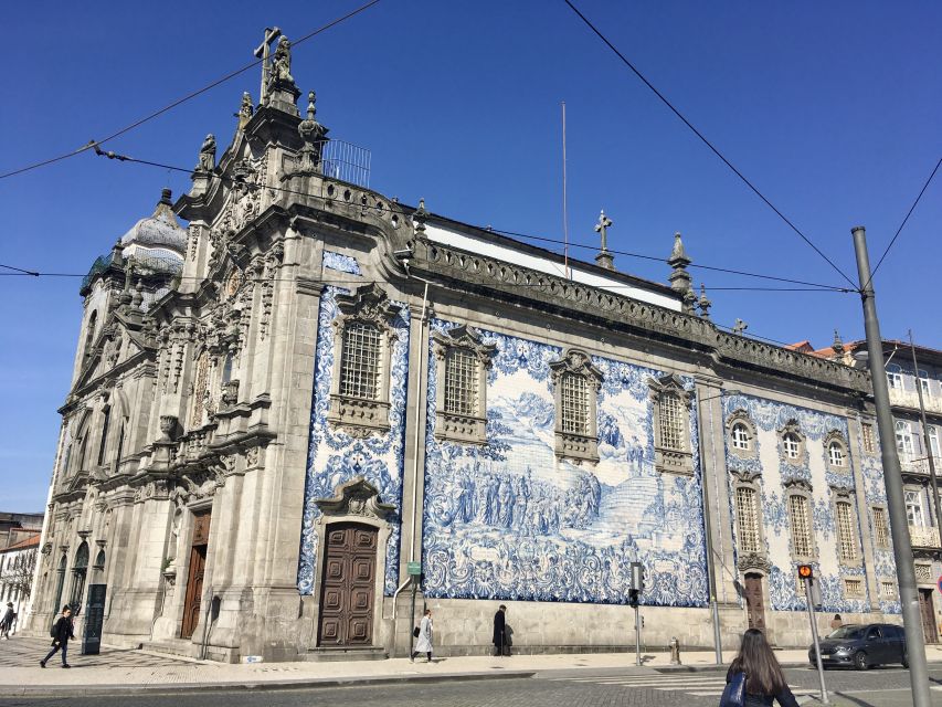 Porto: Highlights & hidden gems Walk - max 10 - São Bento Station finishes the story