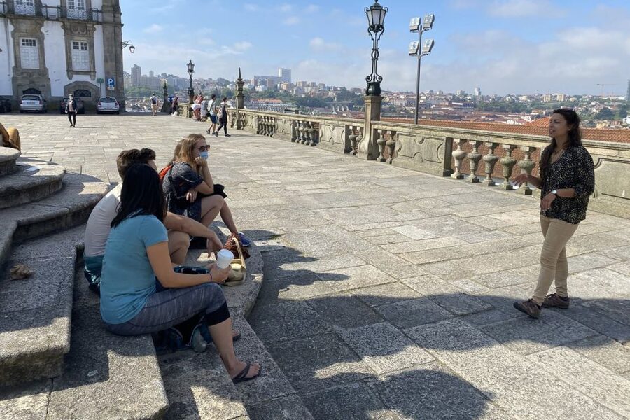 Porto: Historical Center Walking Tour - When this tour offers the best value