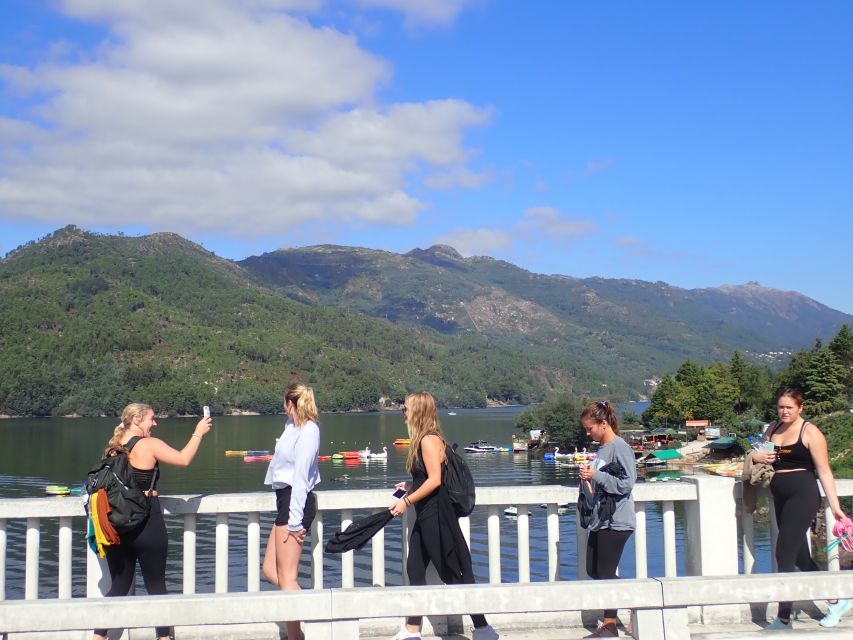 Porto: Peneda-Gerês National Park Tour with Kayaking & Lunch - What the guides add to the day