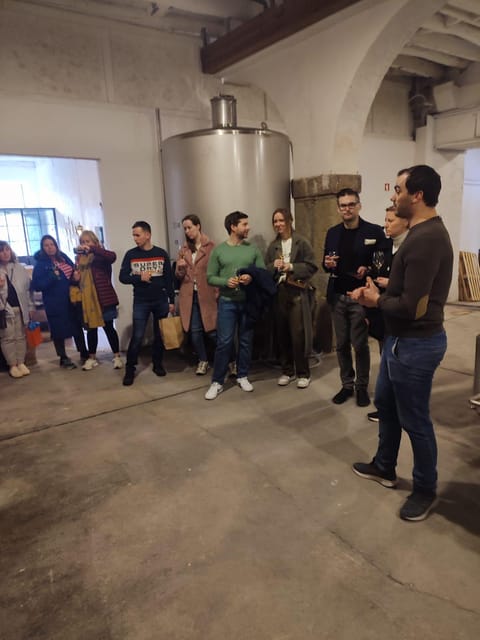 Porto: Port and Douro Wine Walking Tour with 9 Tastings - Why Vila Nova de Gaia is the right place for this tour