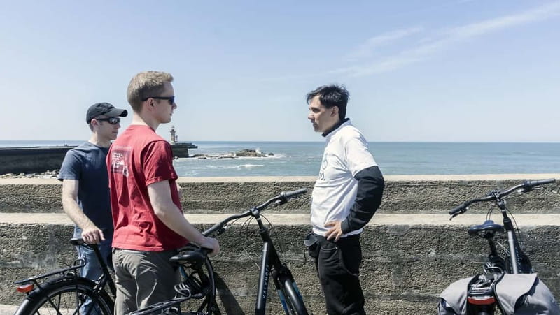 Porto Private E-Bike Tour: Douro River, Parks & Beaches - What the private format adds