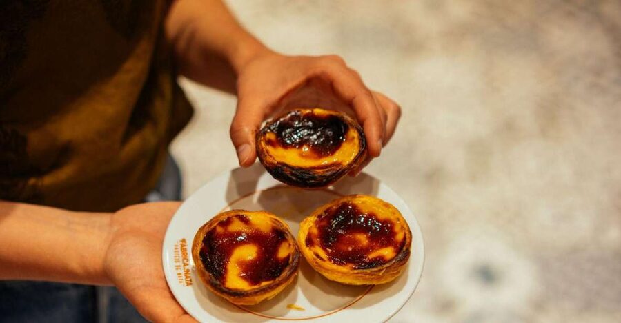 Porto: Private Food Tour – 10 Tastings with Locals - Local places instead of a single tourist restaurant