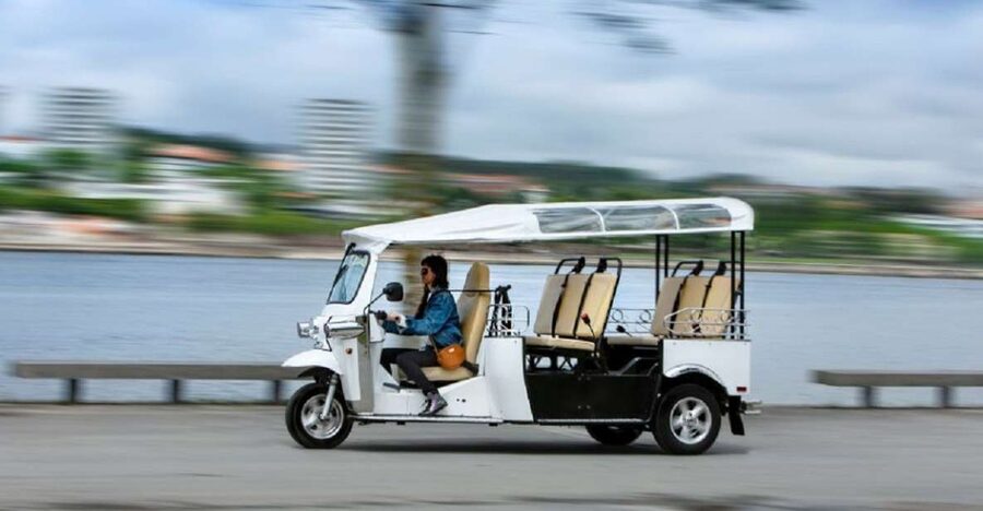 Porto: Private Sightseeing Tour by Electric Tuk Tuk - Porto Cathedral and the upper city