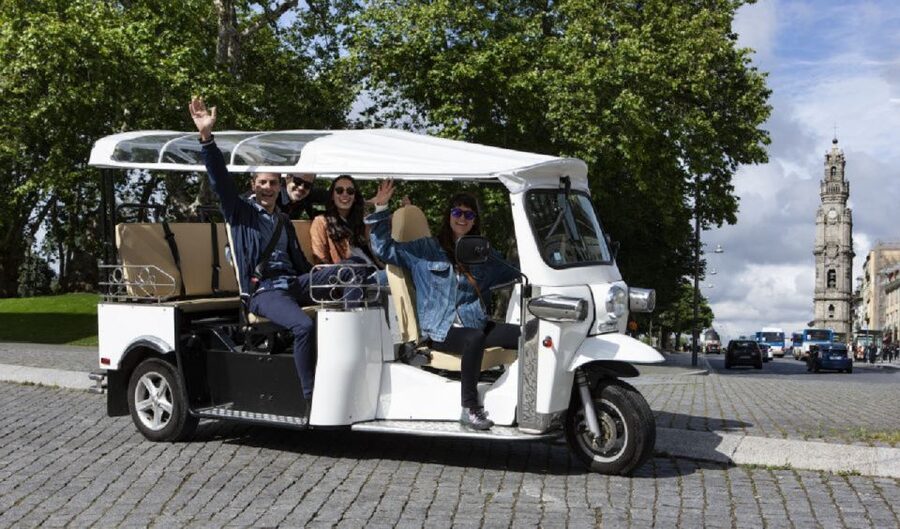 Porto: Private Sightseeing Tour by Electric Tuk Tuk - How to get the most from two hours