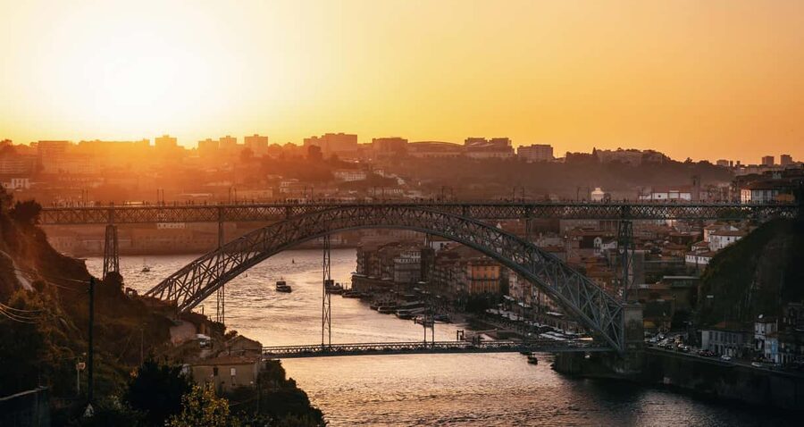 Porto: Private Sunset Walking Tour with Port Wine and Views - Carmo, Carmelitas, and a small architectural secret