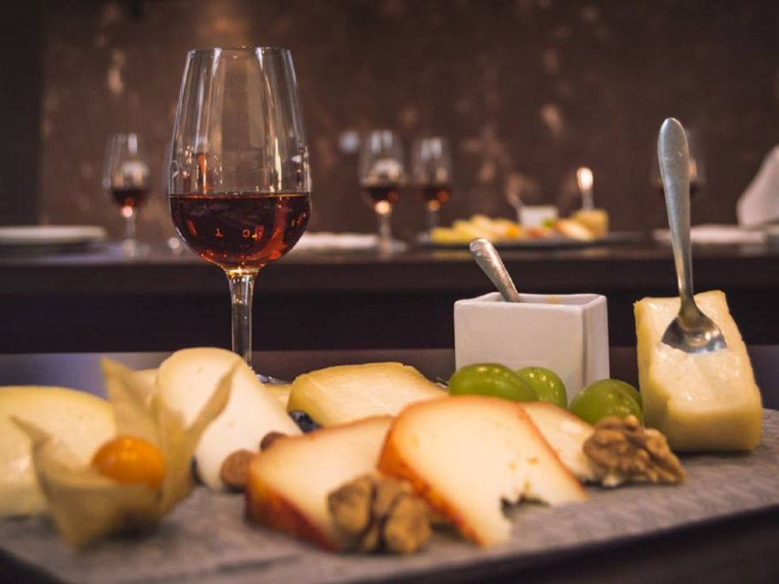Porto: Private Walking Food Tour with Tastings - Starting at Porto City Hall or Almeida Garrett
