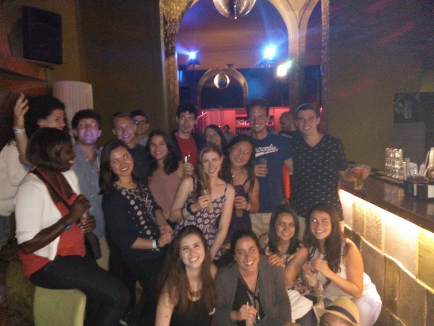 Porto: Pub Crawl with 6 Drinks and VIP Club Entry - Key points to know before booking