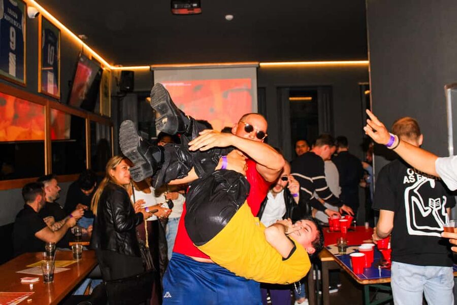 Porto: Pub Crawl with 7 Drinks, Games, and VIP Club Entry - What the guides add to the night
