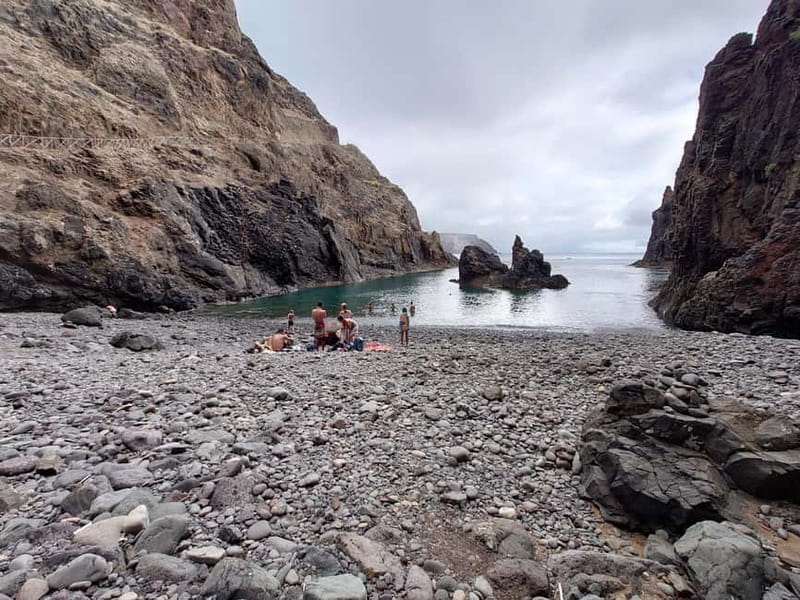 Porto Santo: Island Highlights 4x4 Tour with Hotel Transfers - Key points at a glance