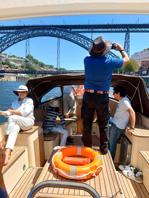 Porto: Six Bridges Douro River Cruise with Drinks - What makes a sunset departure worth choosing