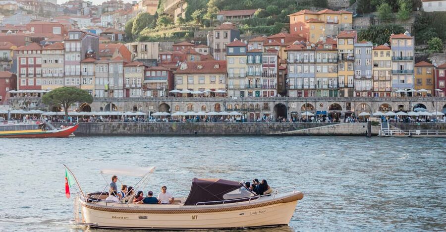 Porto: Six Bridges Douro River Cruise with Drinks - Who will enjoy this Douro cruise most?