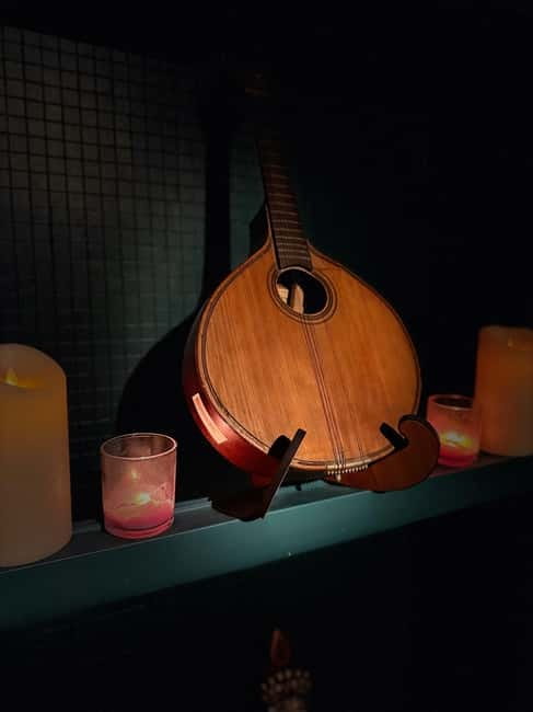 Porto: Traditional Fado Show at Sao Bento with Port Wine - The music feels close because the room is small