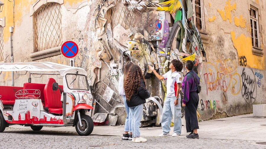 Porto: Tuk tuk Tours with Port Wine Tasting - Ribeira and the Douro waterfront