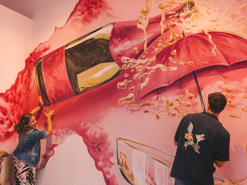Porto: WOW Pink Palace Entry Ticket & Tasting - Who will enjoy this most