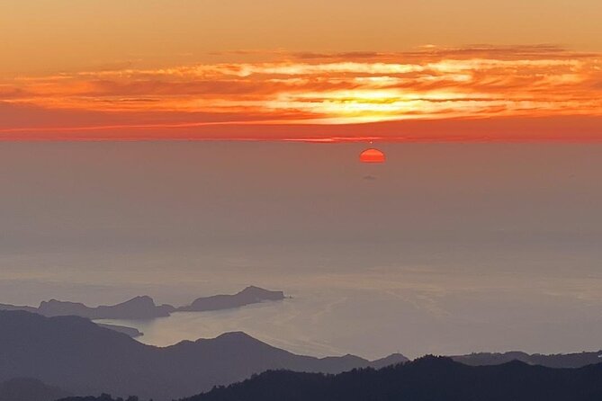 PR1 Sunrise Pico do Arieiro Self-Guided Hiking Transfer - What to wear and carry for the mountain