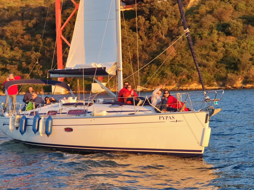 Private Lisbon Sightseeing Sailing Boat Tour with Locals - Why Lisbon makes sense from the Tagus