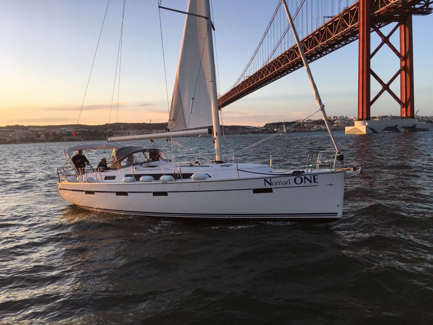 Private Lisbon Sightseeing Sailing Boat Tour with Locals - A welcome drink, but not a full meal
