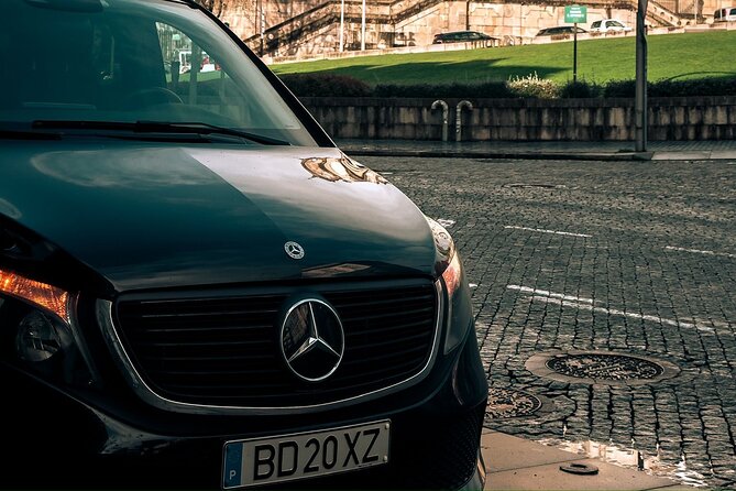 Private Taxi Transfer to/From Porto Airport - What the 25-minute ride is like