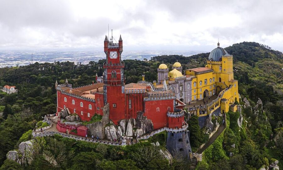 Private Tuk Tuk Tour around Sintra - Monserrate’s gardens and international character