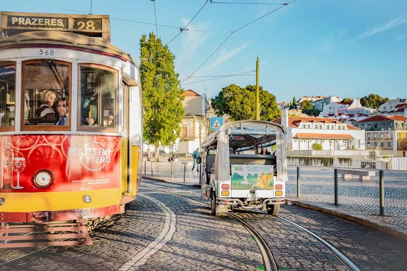 Private Tuk Tuk Tour Lisbon Old Town - Largo do Terreiro do Trigo and the river side
