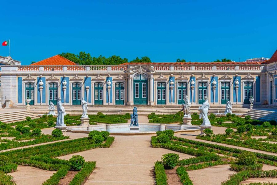 Queluz: National Palace and Gardens E-Ticket & Audio Guide - How the smartphone audio guide works