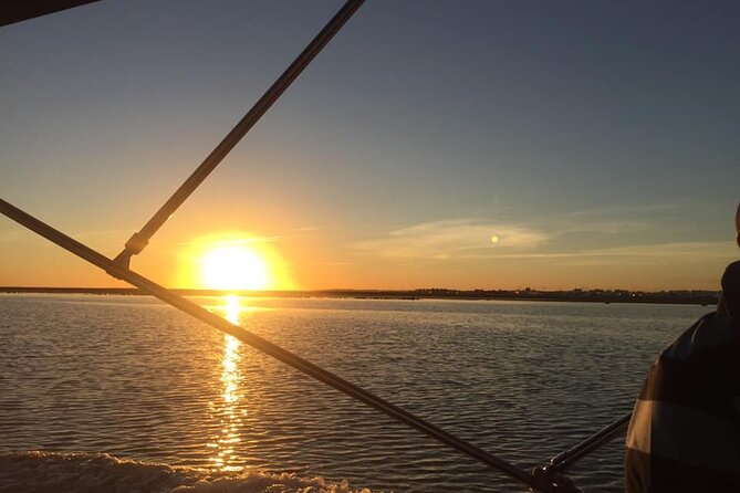 Ria Formosa & Ilhas: Sunset Boat Trip - The sunset return across open water