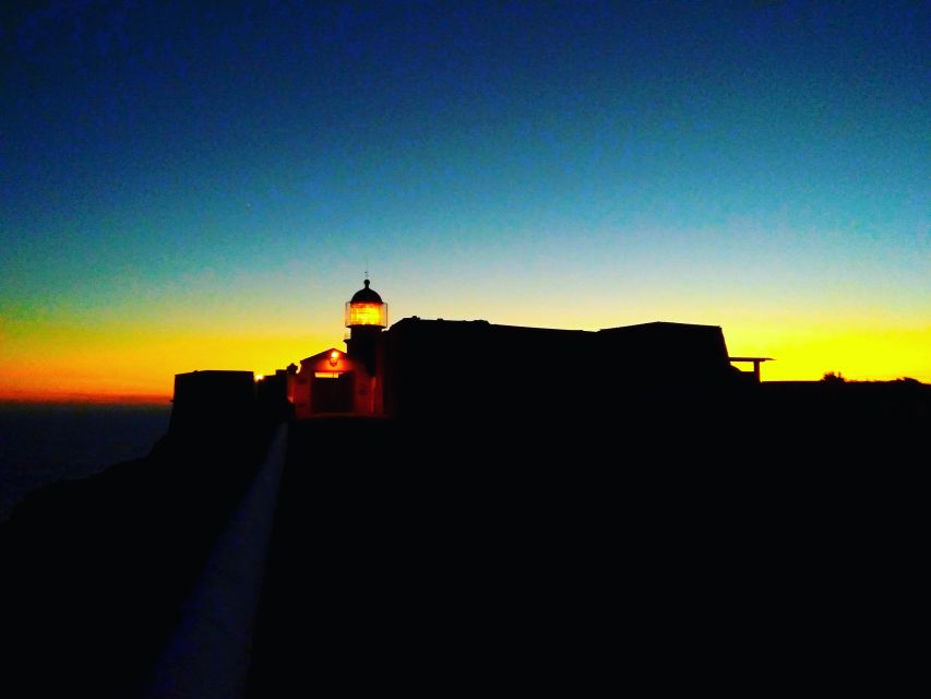 Sagres: Sunset Tour - From Lagos to Sagres by small minivan