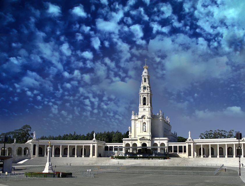 Sanctuary of Fátima and Coimbra City Tour - Lunch in Fátima, at your own expense