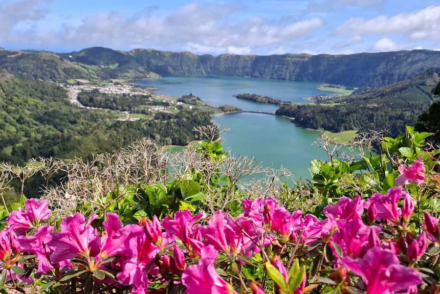 São Miguel: 2-Day Island Tour, Tea & Pineapple Plantation - Tea fields and waterfalls on the eastern route