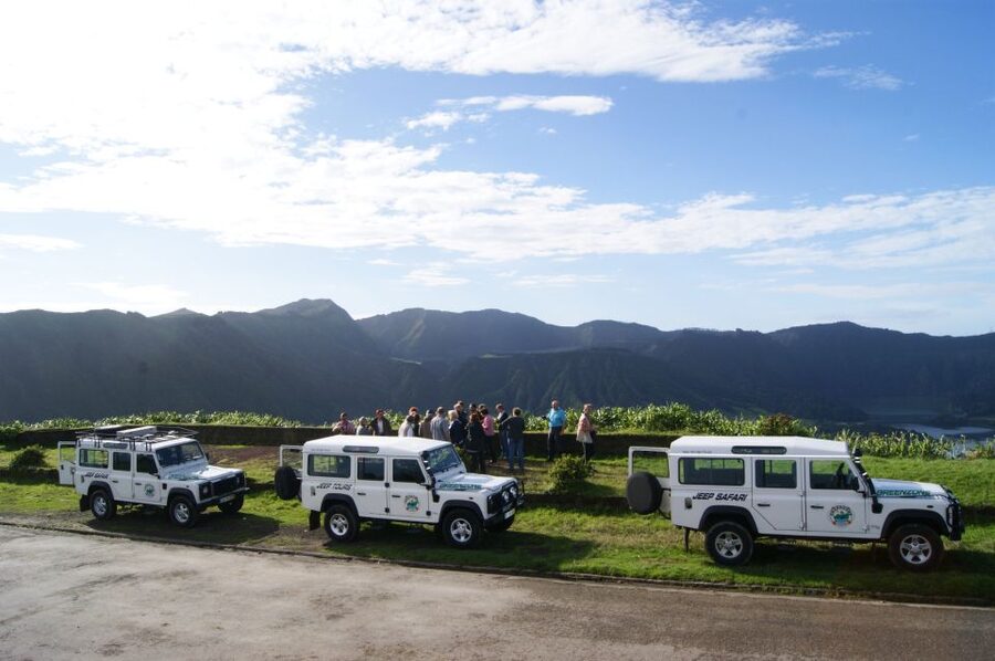 São Miguel, Azores: Sete Cidades Half-Day Jeep Tour - Booking advice for weather and timing