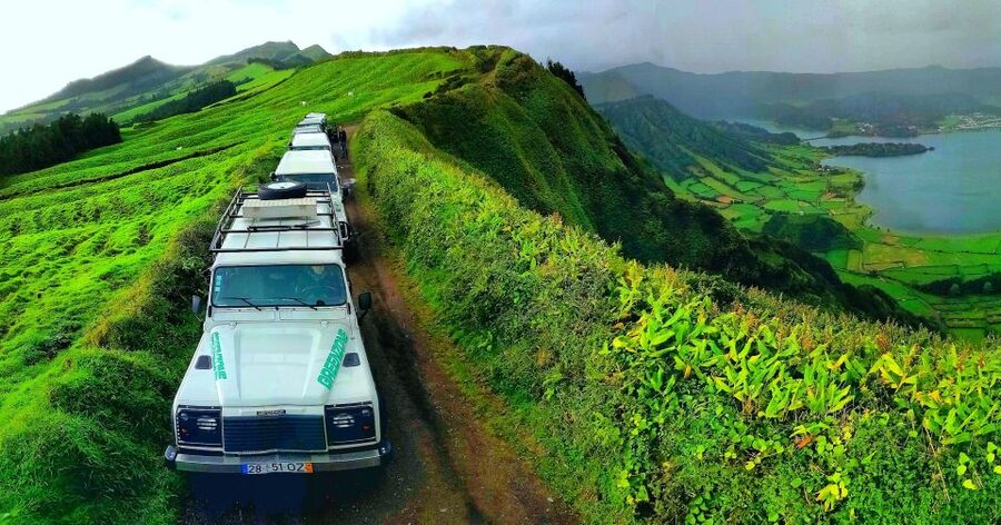 São Miguel, Azores: Sete Cidades Half-Day Jeep Tour - Leaving Ponta Delgada for the crater rim