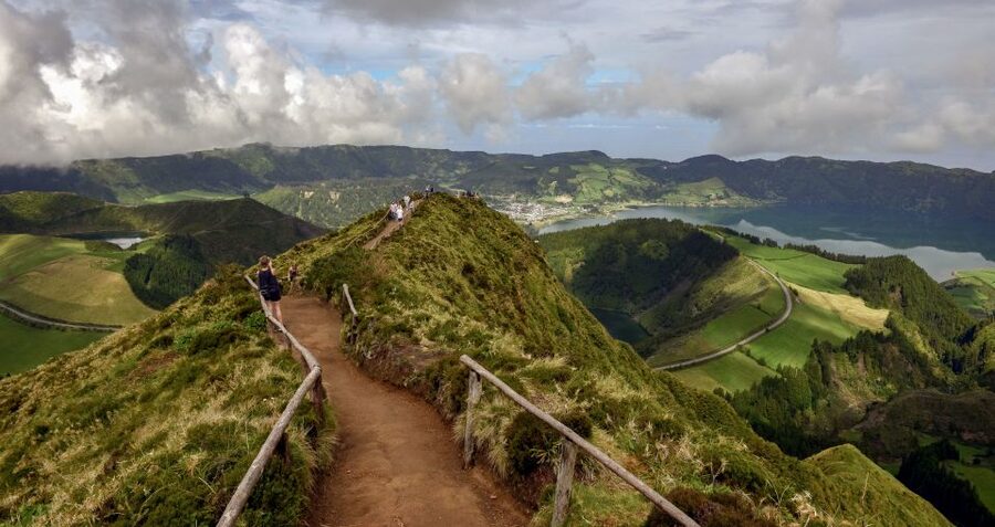 São Miguel Island: Full-Day Sete Cidades Tour - Ponta do Escalvado and the turn toward the coast