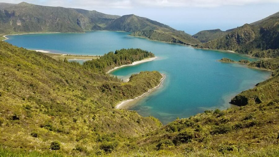 São Miguel: Sete Cidades and Lagoa do Fogo Full-Day Tour - Caldeira Velha and the hot spring question