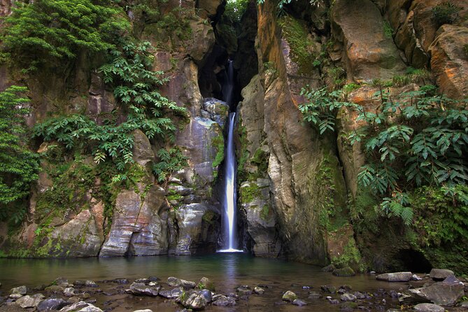 São Miguel West Full Day Tour with Setes Cidades Including Lunch - Salto do Cabrito: a waterfall with a short visit