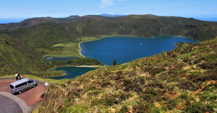 São Miguel West: Full-Day Van Tour with Lunch - Pico do Carvão and the first high views