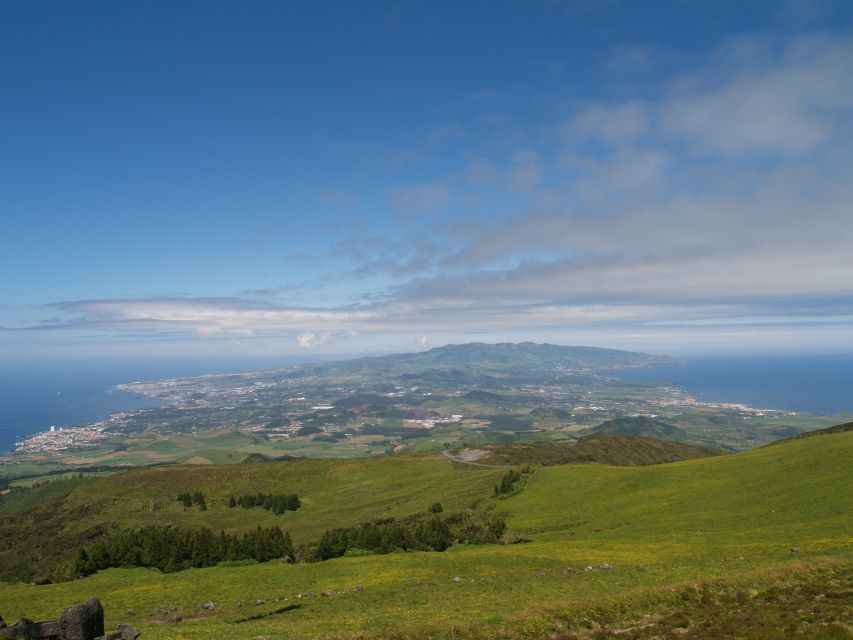 São Miguel West: Sete Cidades and Fogo Tour with Lunch - Cliffs, ocean views, and the west coast