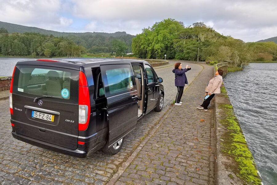 São Miguel West: Sete Cidades and Fogo Tour with Lunch - Caldeira Velha: worthwhile, but plan carefully