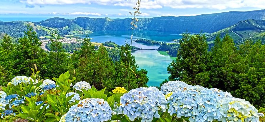 São Miguel West: Sete Cidades and Fogo Tour with Lunch - What the $99 price really includes