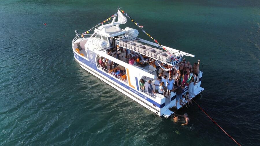 Sesimbra: Family Friendly Boat Sea Tour w/ Submarine Vision - Practical advice for a comfortable trip