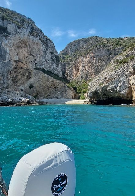 Sesimbra: Secret Bays and Beaches Boat Tour with Snorkeling - Key points at a glance