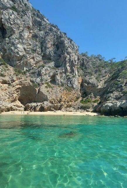 Sesimbra: Secret Bays and Beaches Boat Tour with Snorkeling - Leaving Blue Coast Tours Sesimbra